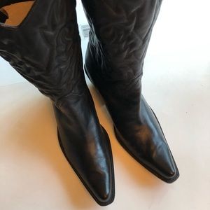 NWOB!!! LEATHER WESTERN BOOT Womens 8.